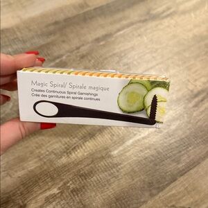 Never opened Magic Spiral Garnishing Tool - Black